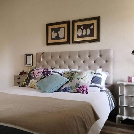 Il Borgo Villa Capolona Luaran gambar